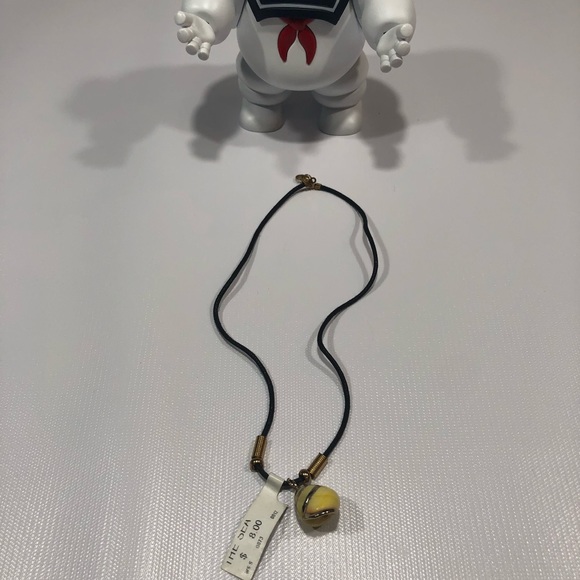 Yellow Shell Necklace NWT - Picture 2 of 3